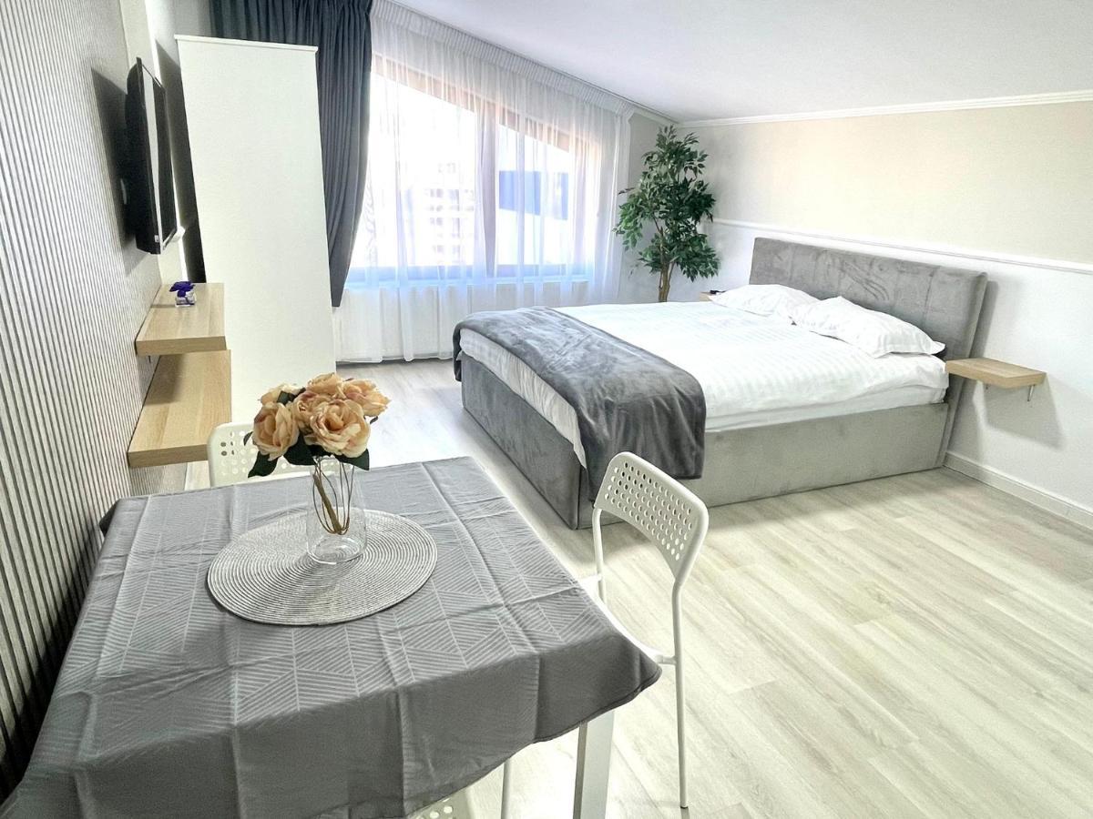 Baneasa Luxury Apartaments Bucharest Exterior photo