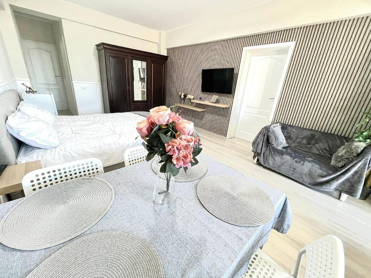 Baneasa Luxury Apartaments Bucharest Exterior photo